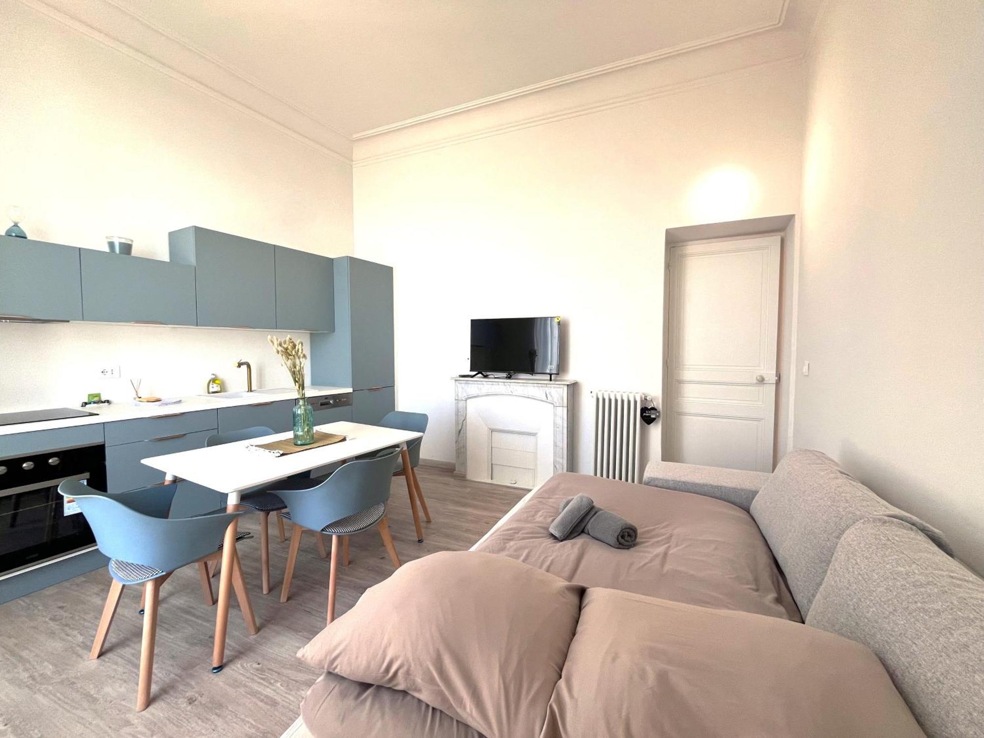 Apartment 10' Monaco - 10' Italia - Incantevole Vista Mare Menton